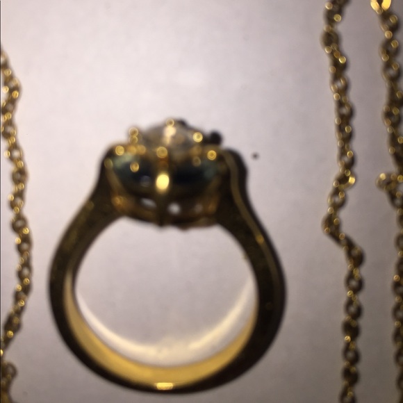 Avon Sapphire pendant necklace & ring set - Picture 4 of 8